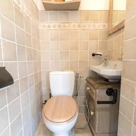 Magnifique Maison, Jardin, Jacuzzi, Parking
