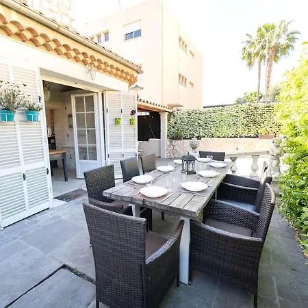 Magnifique Maison, Jardin, Jacuzzi, Parking 니스