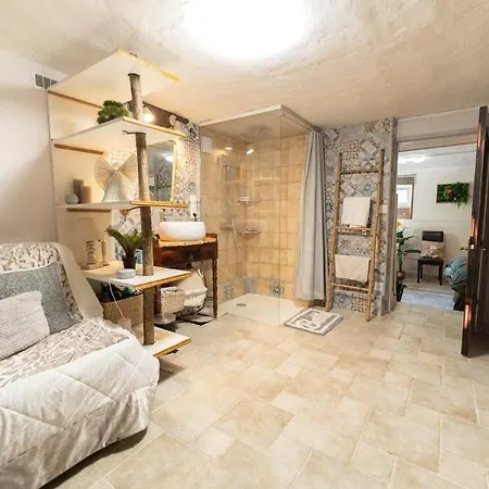 Magnifique Maison, Jardin, Jacuzzi, Parking Hotel Nicea