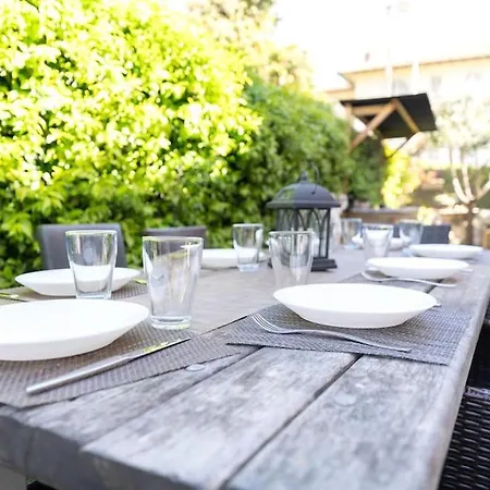 Magnifique Maison, Jardin, Jacuzzi, Parking Hotel 4*