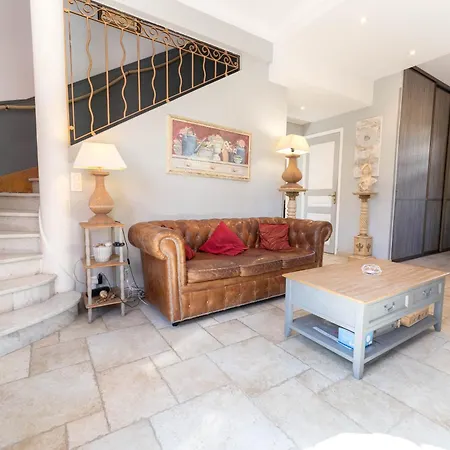 Magnifique Maison, Jardin, Jacuzzi, Parking Nicea